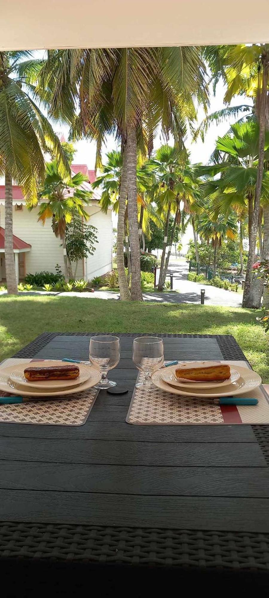 Caraibes Apparts-Resorts Sainte-Anne  Exterior foto